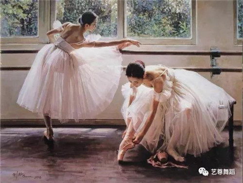 想拥有完美的芭蕾姿态,从这些简单的动作做起